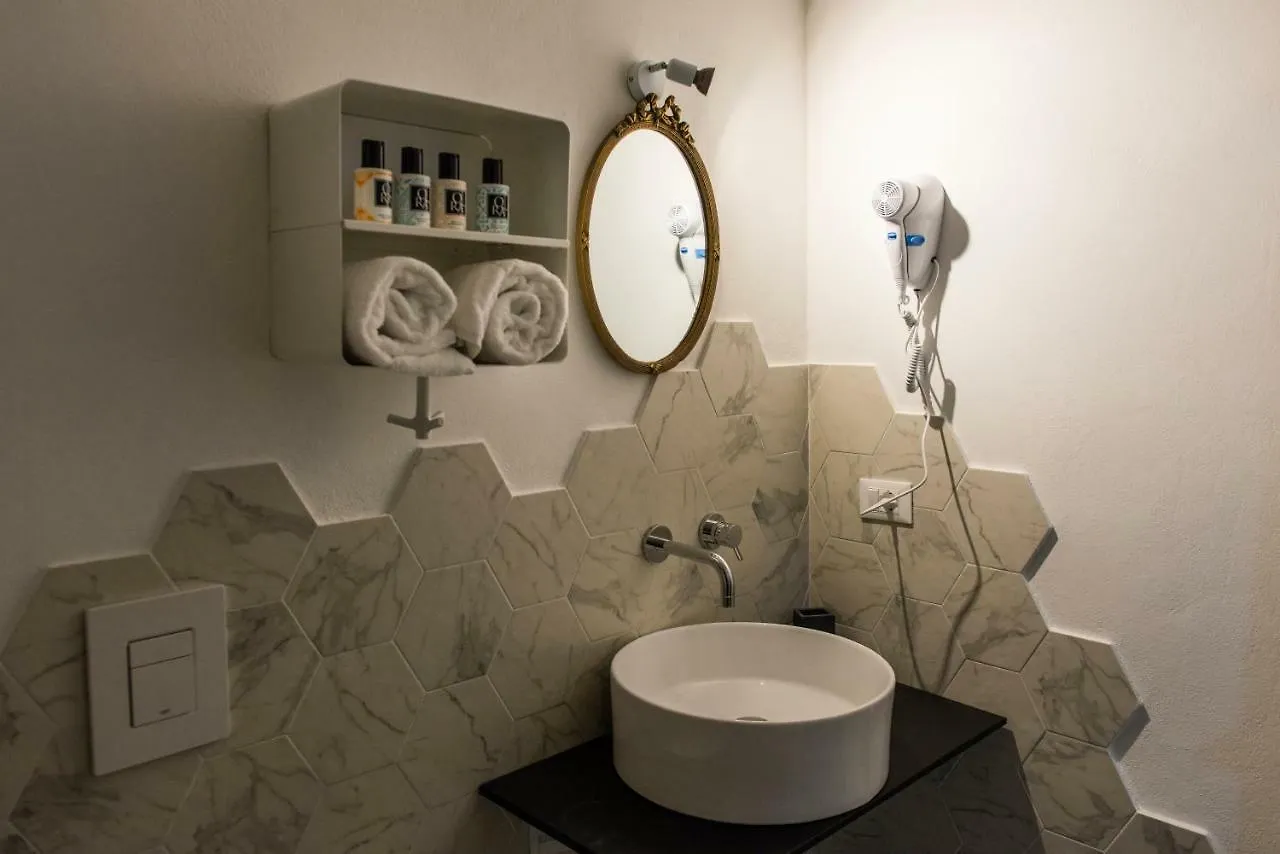 B&B Malvasia Palermo 2*,